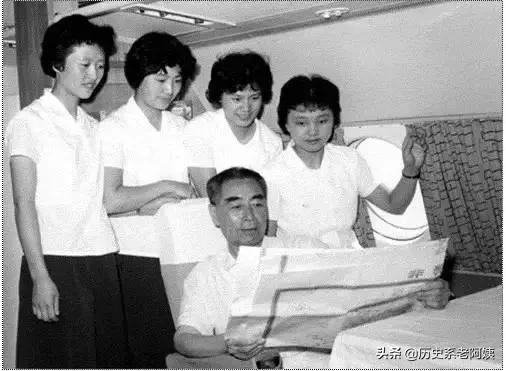 空姐为啥要漂亮,空姐被乘客说长得真漂亮