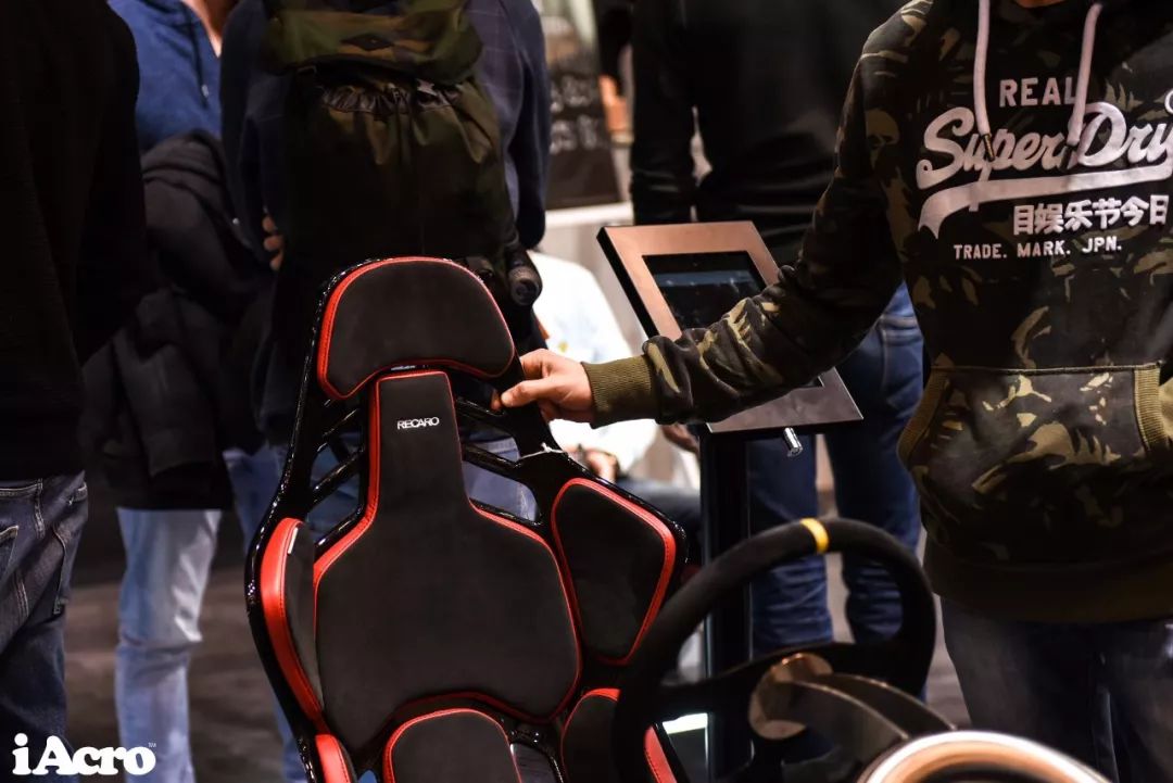 iAcroNavi——德国埃森改装车展之眼花缭乱上篇