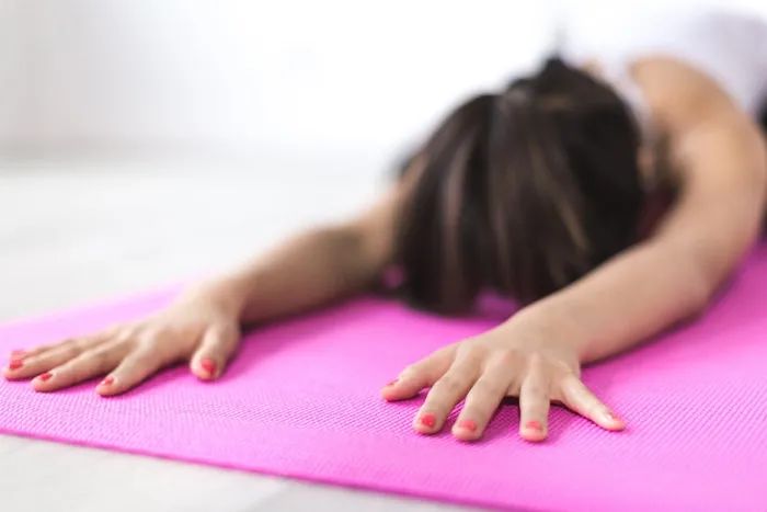 买瑜伽垫练什么好,买瑜伽垫一定要防滑