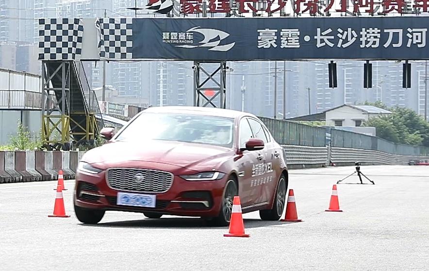 麋鹿测试2020款捷豹xel,捷豹xel奥迪a4l麋鹿测试