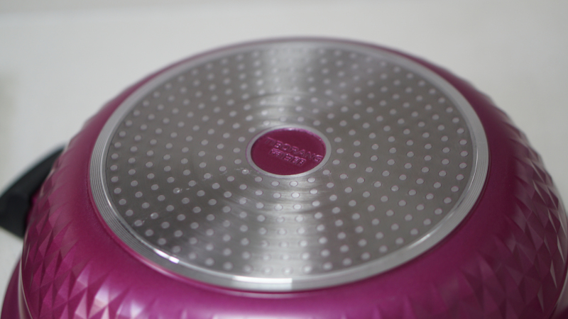 英国帝伯朗钛钻不粘锅,做一桌好菜,只需要这一口锅