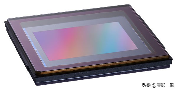 奥林巴斯em1x对焦有多强,奥林巴斯e-m1x暗光拍摄画质不好