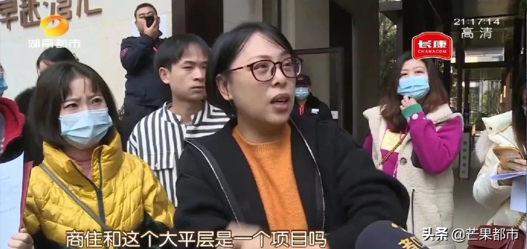 入户大堂像“逃生通道”，9部电梯成6部…长沙卓越浅水湾业主质问公摊哪去了？