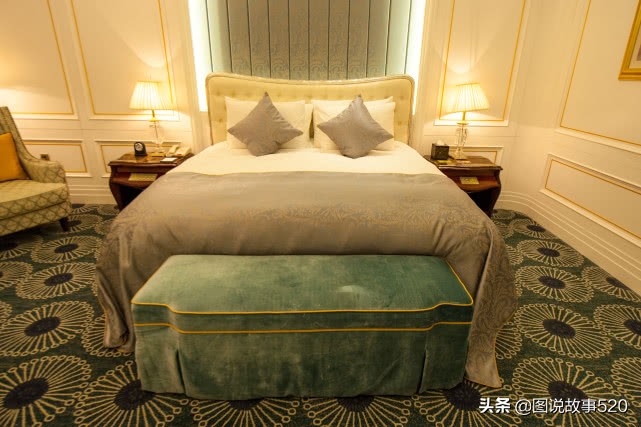 酒店房间床尾摆一长凳是什么意思,酒店床尾放条长凳