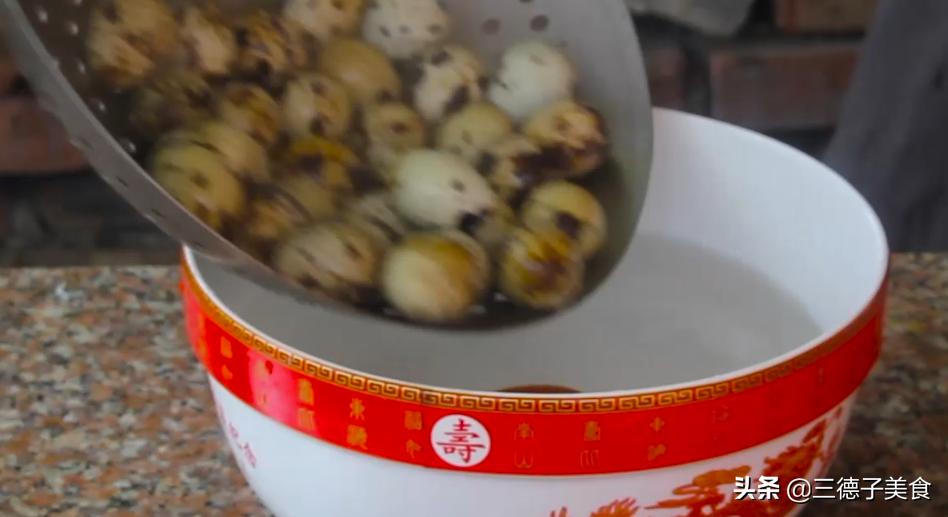 甲鱼炖鹌鹑蛋吃了有什么好处,红烧甲鱼炖鹌鹑蛋的家常做法