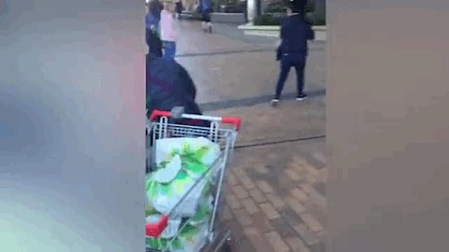 澳洲又发生代购抢奶事件，消费者指责超市为了赚钱唯利是图