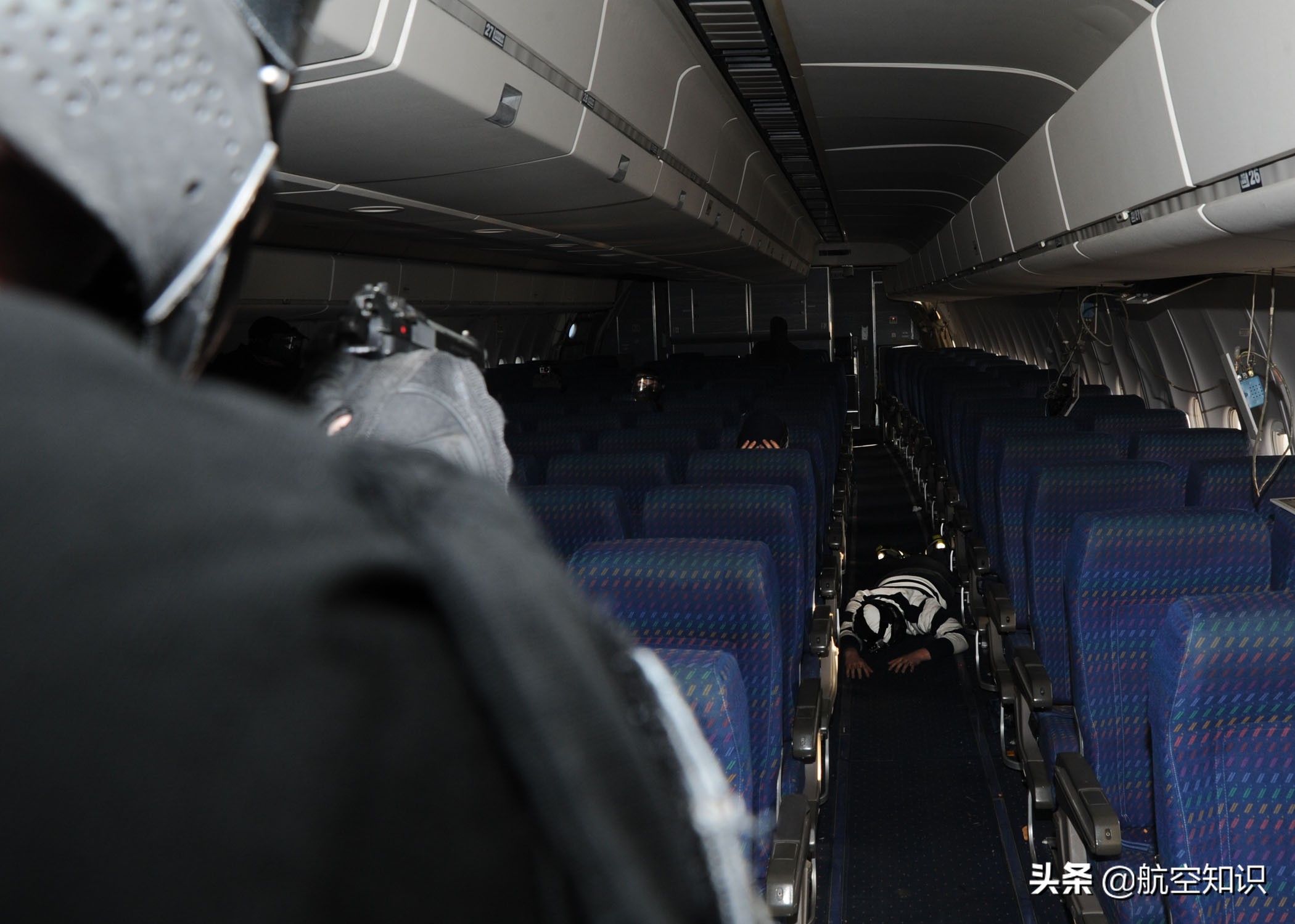 飞机退役后为啥要飞往美国坟场,美国最大退役飞机坟场