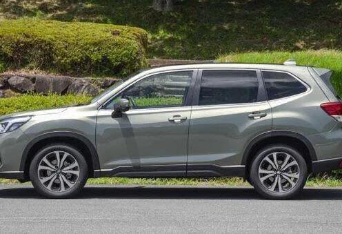 最畅销的斯巴鲁SUV，售22万起，还配全时四驱，选它还是新CRV？