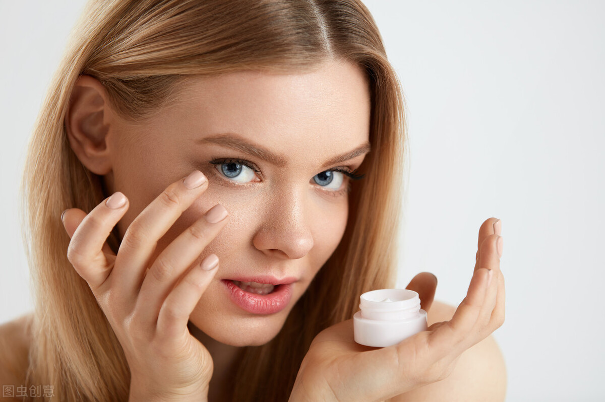 快速消除眼部皱纹眼袋的好妙招,解决眼部皱纹最快的方法