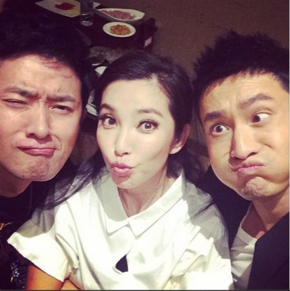 各路明星对黄晓明的评价,秦岚评价黄晓明