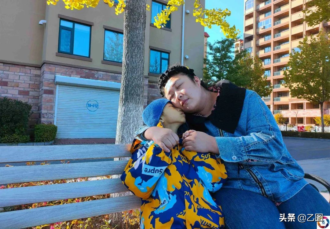 孩子四年经历三次手术,男孩4次开腹手术