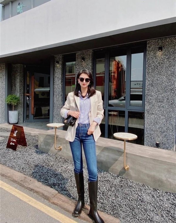 马丁靴过时了今年流行裸跟,马丁靴过时了