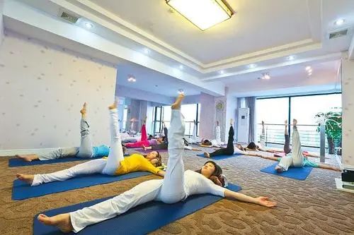 全职宝妈转行做瑜伽老师,转行做瑜伽老师好不好