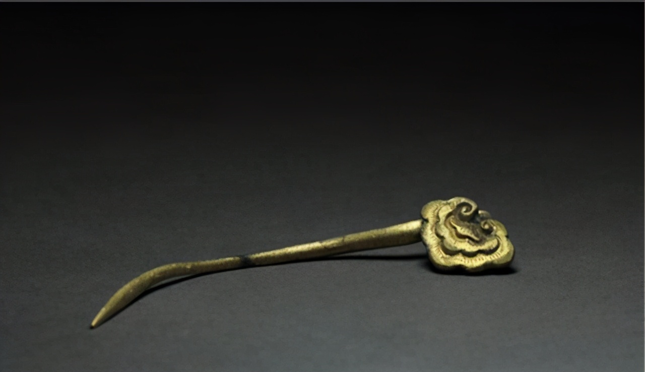 张献忠沉银遗址出土文物拍卖,张献忠沉银遗址挖出金印残件