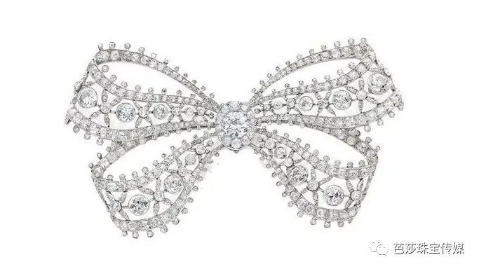几百年来的时尚Icon们都狂种草的珠宝款就是它了！