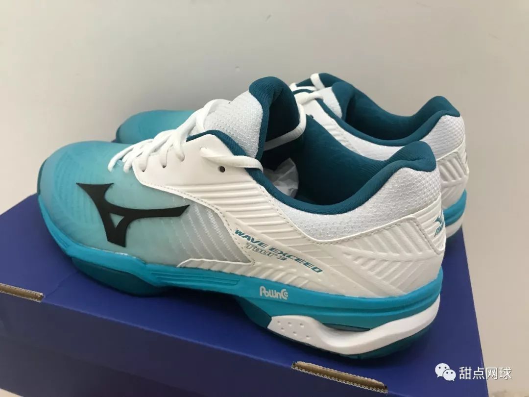 甜点君,美津浓足球鞋wave系列评测