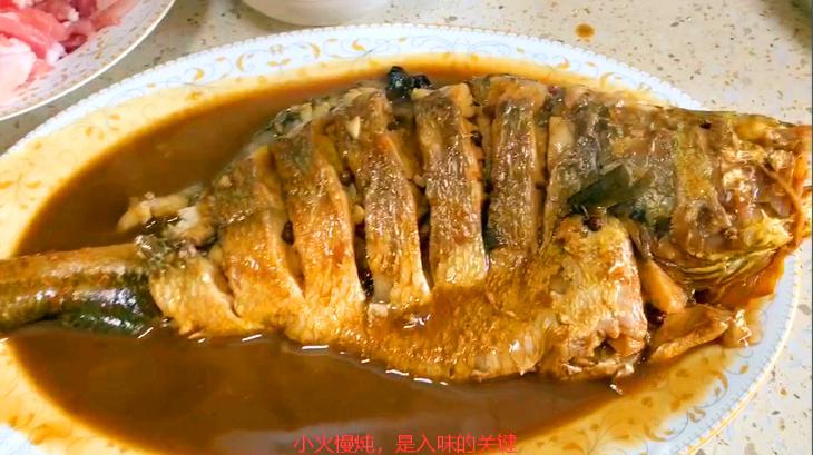 大厨教你怎么做鱼看着就很有食欲,无论炖什么鱼记住这2个步骤