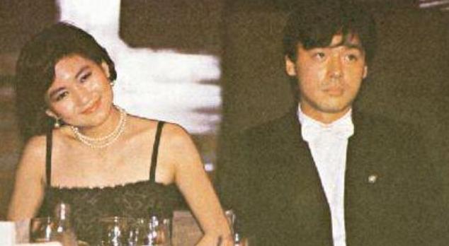 钟镇涛谈婚姻耐得住寂寞,钟镇涛前妻有钱还是现任有钱