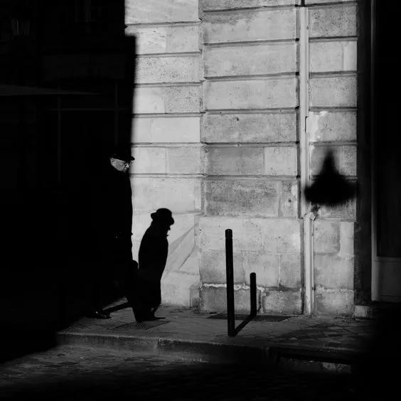 用一本小说讲透时间的秘密,生存的意义,这位作家的格局不止于此