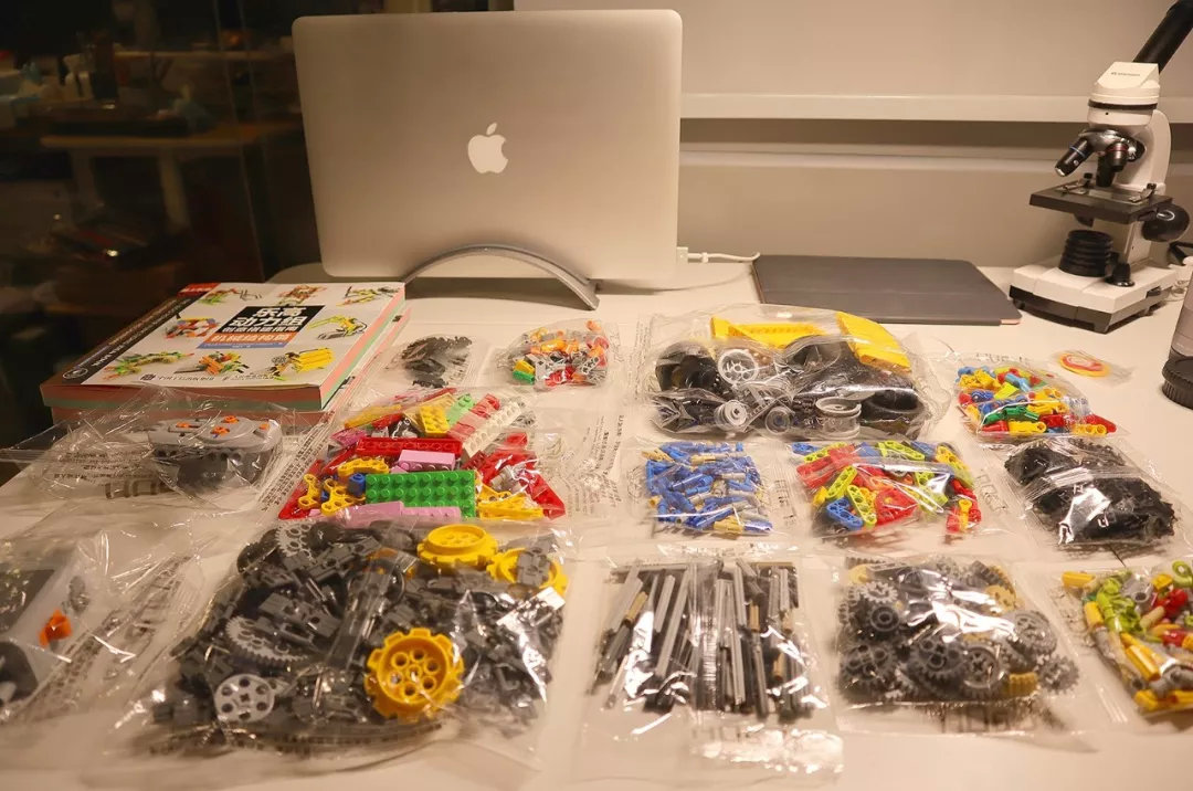 乐高编程机器人课程 (乐高编程机器人讲解教程)