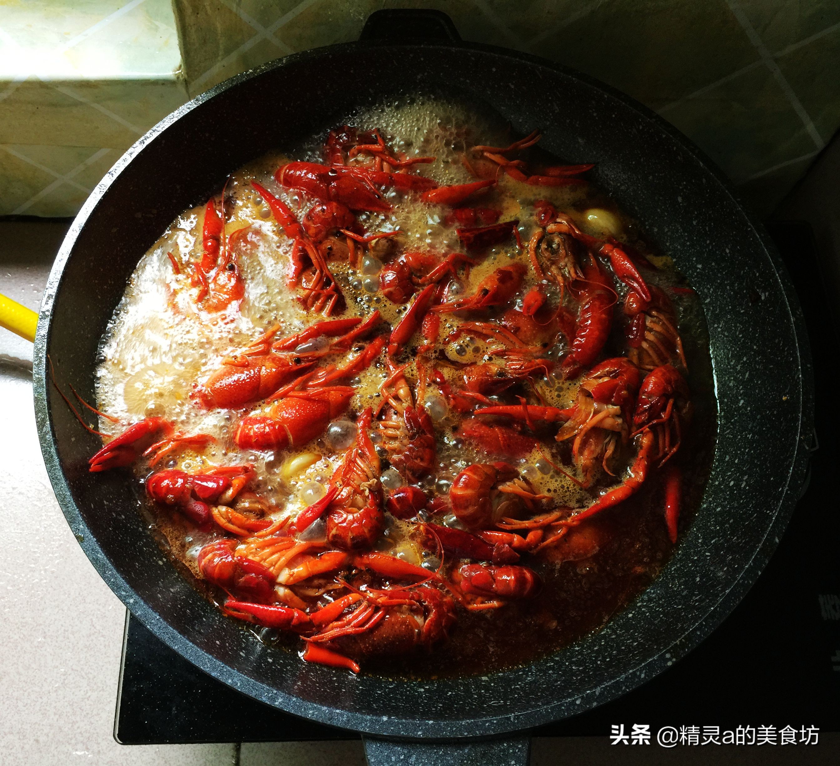 这才是小龙虾的正确打开方式,享用小龙虾的正确姿势get起来