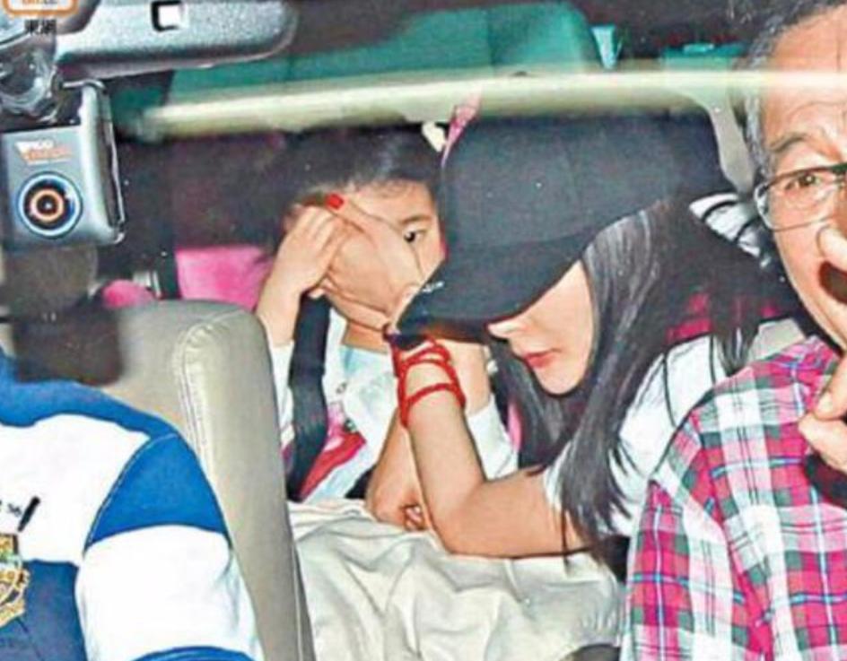 杨幂vs李小璐,杨幂和李小璐的照片对比