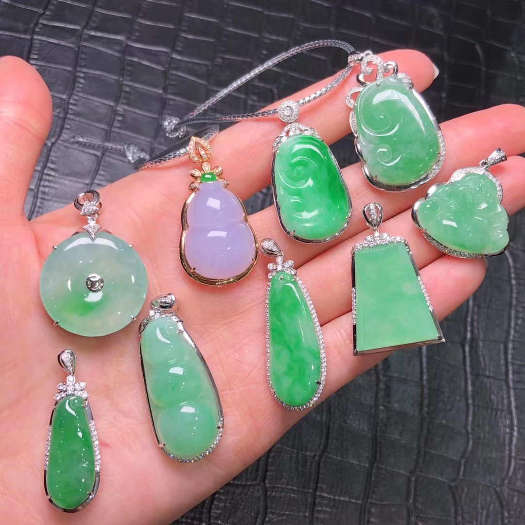 哪些黄金首饰可以减龄又百搭,总有一款适合你珠宝首饰