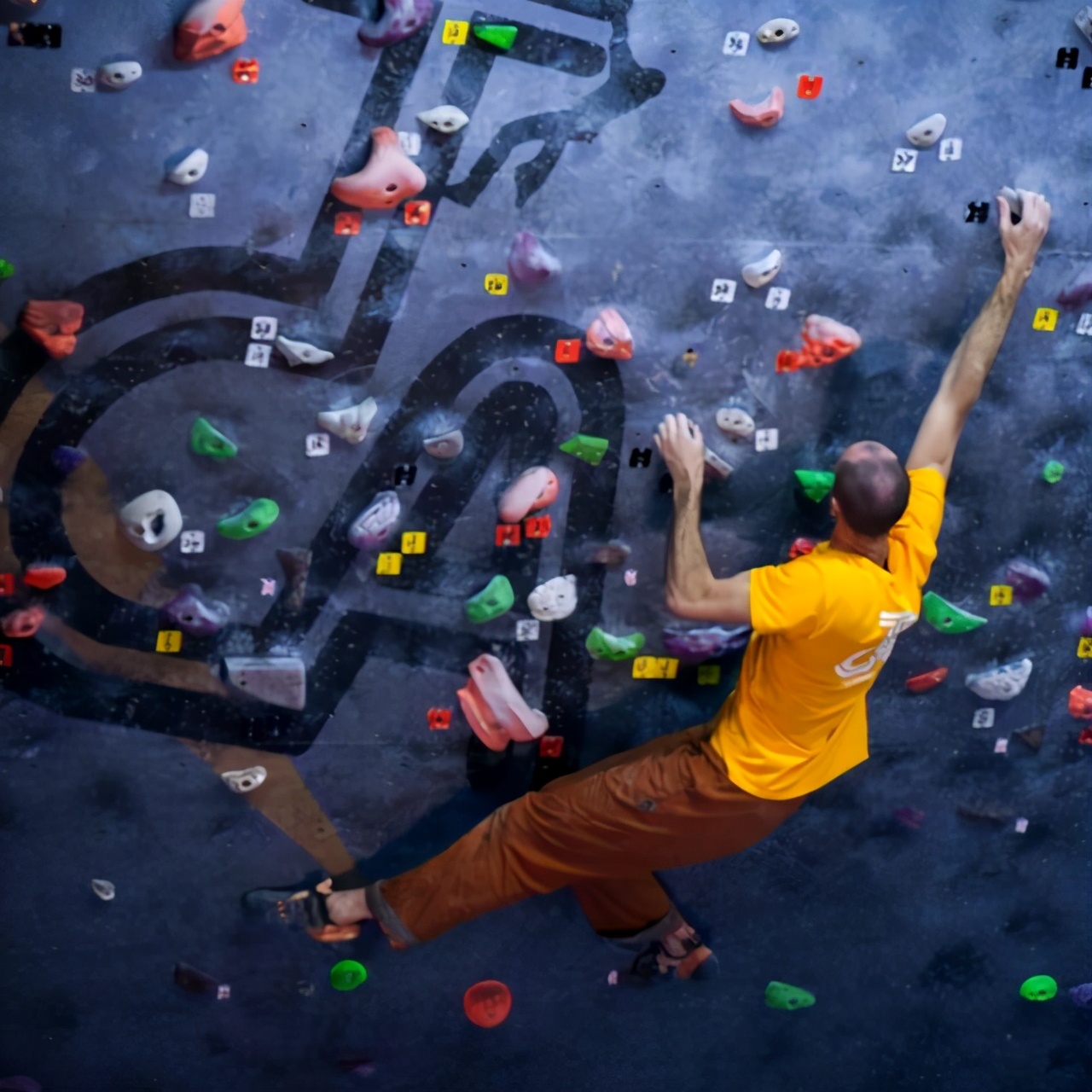 攀岩耐力训练的基本方法,攀岩需要哪些基础训练