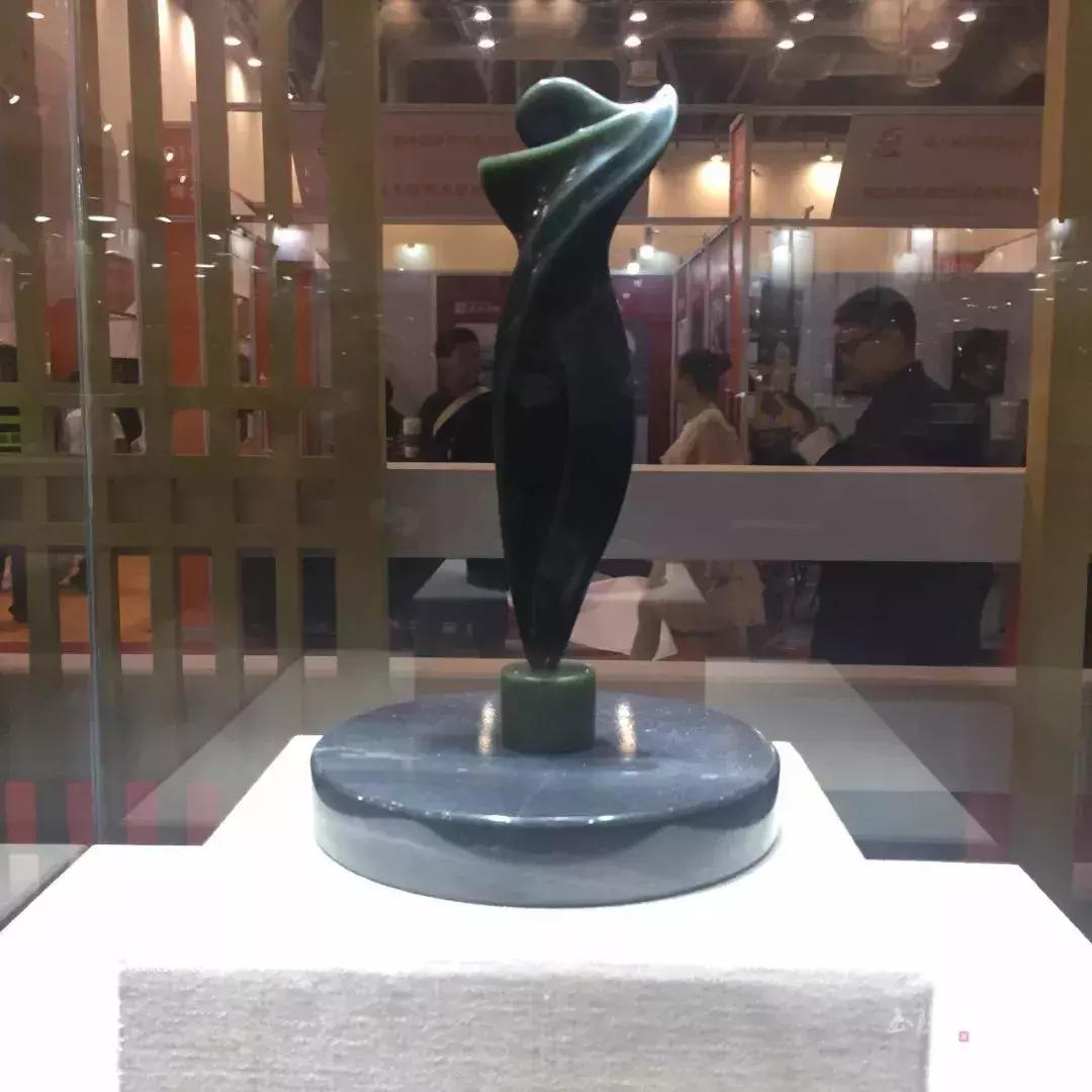 十三届子冈杯玉雕,子冈杯玉雕作品展现场