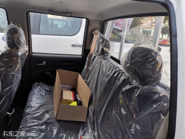 福田小货郎皮卡,福田小货郎皮卡和长安神骐f30对比