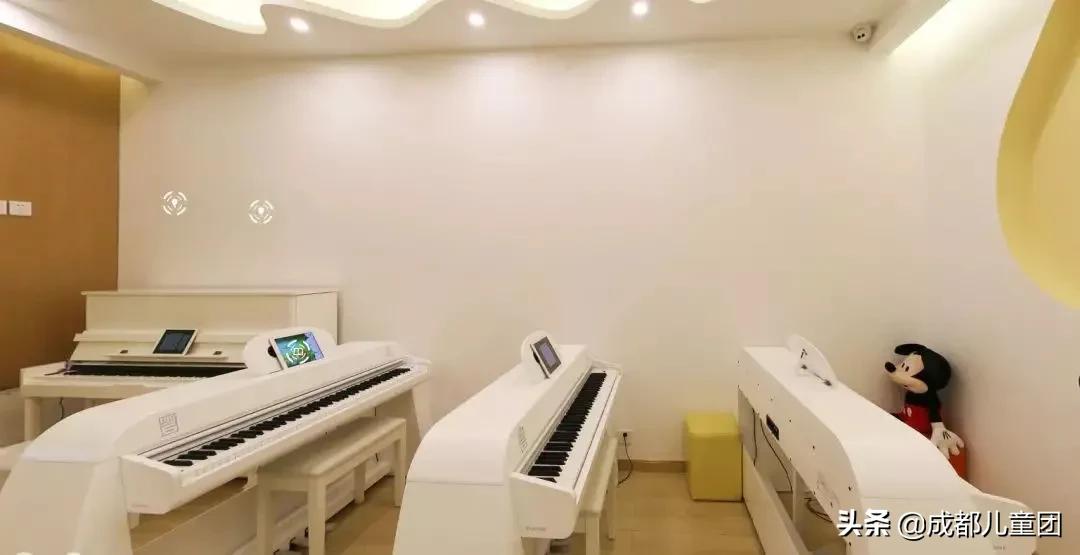 郎朗代言的钢琴教学系统,朗朗智能设备