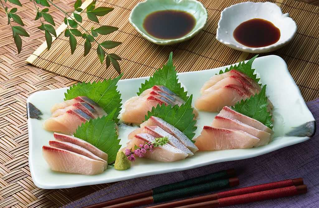 日本人为什么喜欢吃生鱼片寿司,日本人为什么那么喜欢吃生鱼片