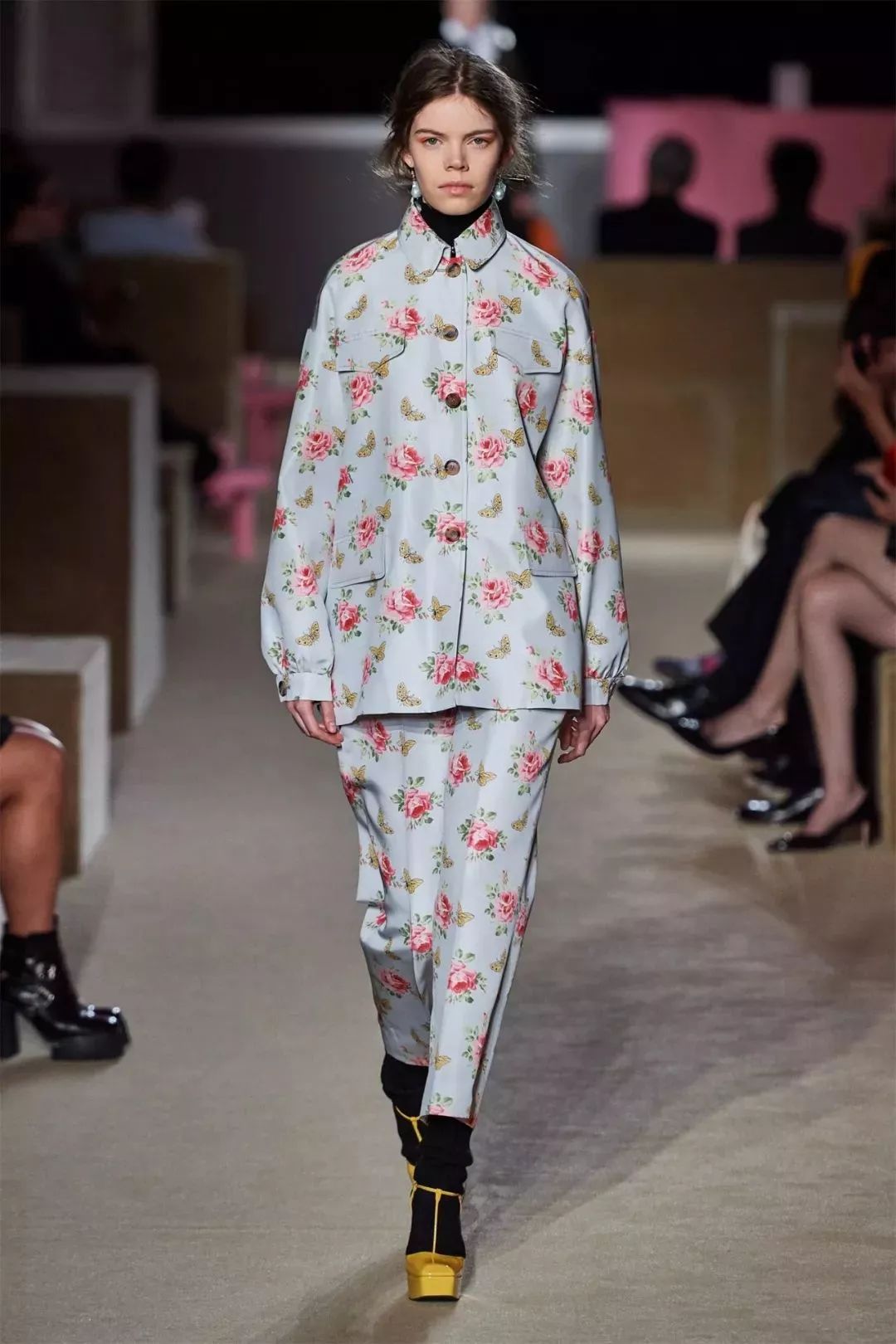 prada2019秋冬女装配色要点,prada2020早春度假系列
