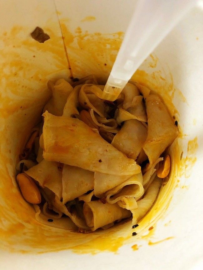 方便面条料包测评,泡面测评康师傅红烧牛肉面