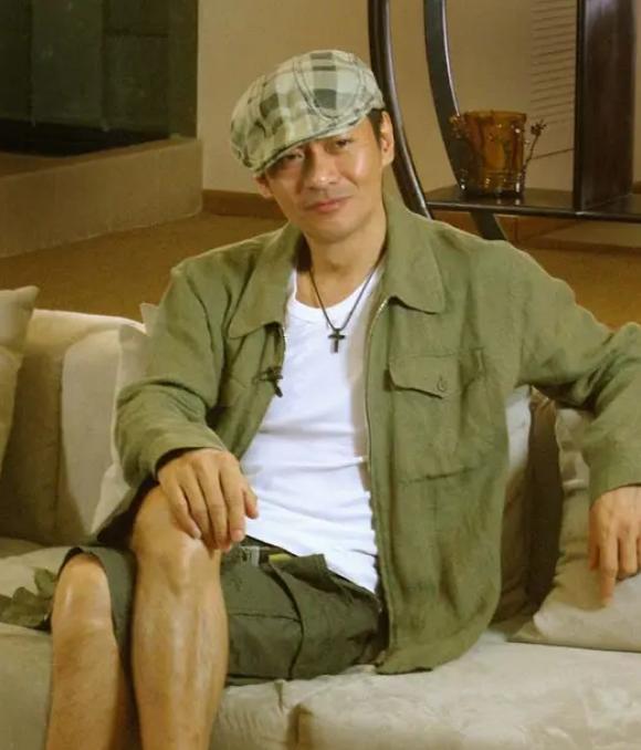 江华长得帅不,江华颜值什么水平