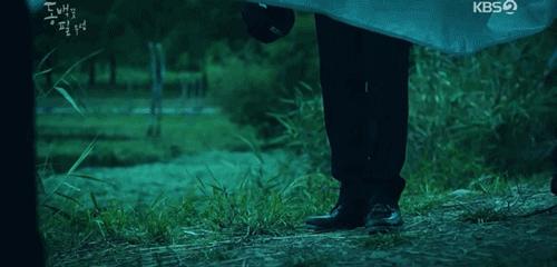 韩剧女主连衣裙穿搭,韩剧中冬天碎花半身裙