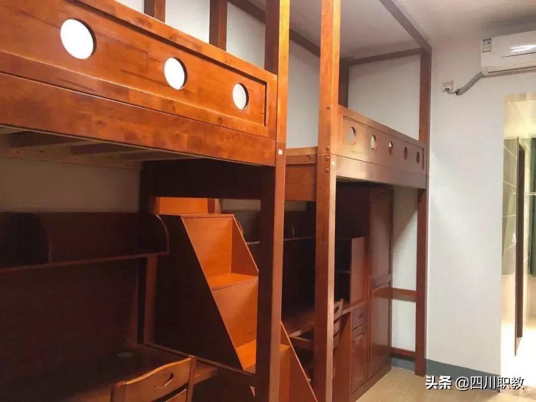 川大宿舍是几人一间,川大一寝室12人全部读研