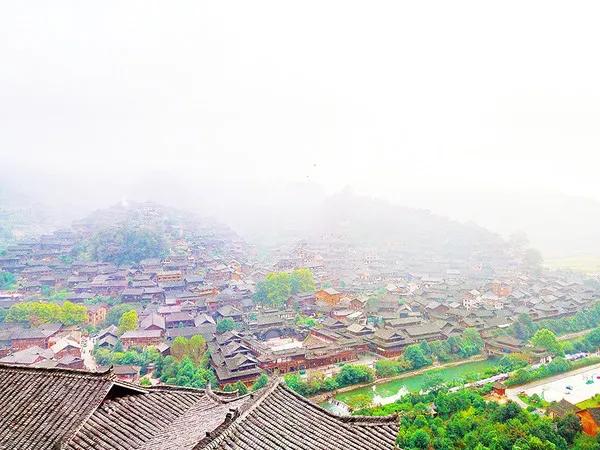 黄果树荔波小七孔苗寨镇远两日游,千户苗寨梵净山黄果树三日游