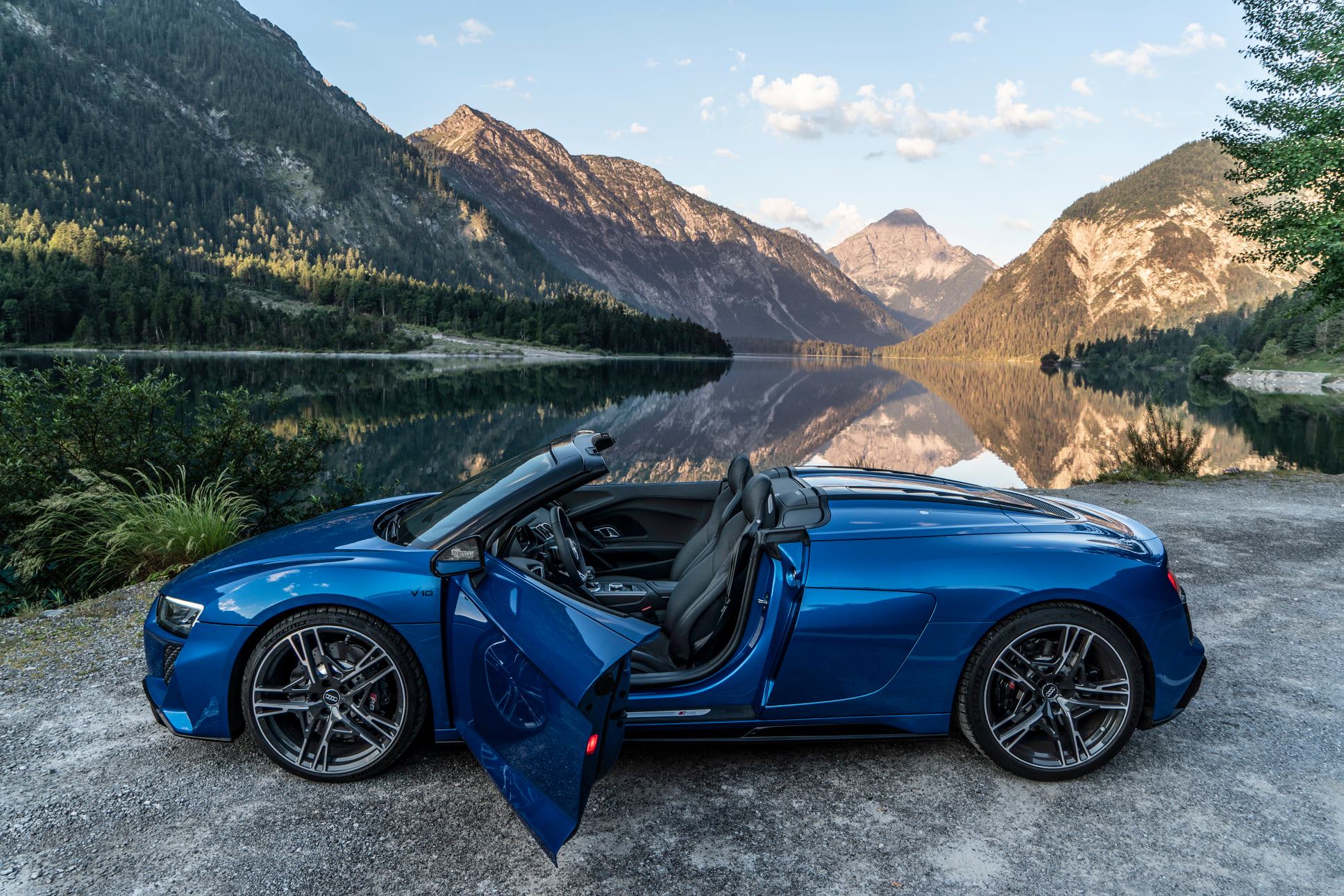 奥迪r82021v10百公里加速,r8v10