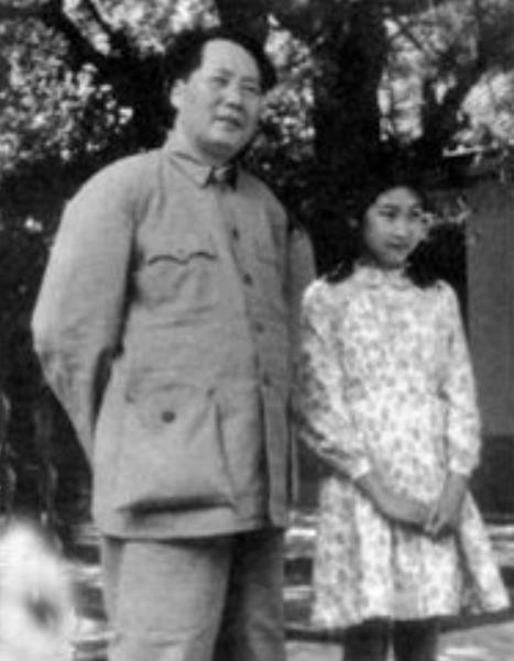 1950年高层贪官建小二楼,惹毛主席震怒,毛主席:拉出去枪毙