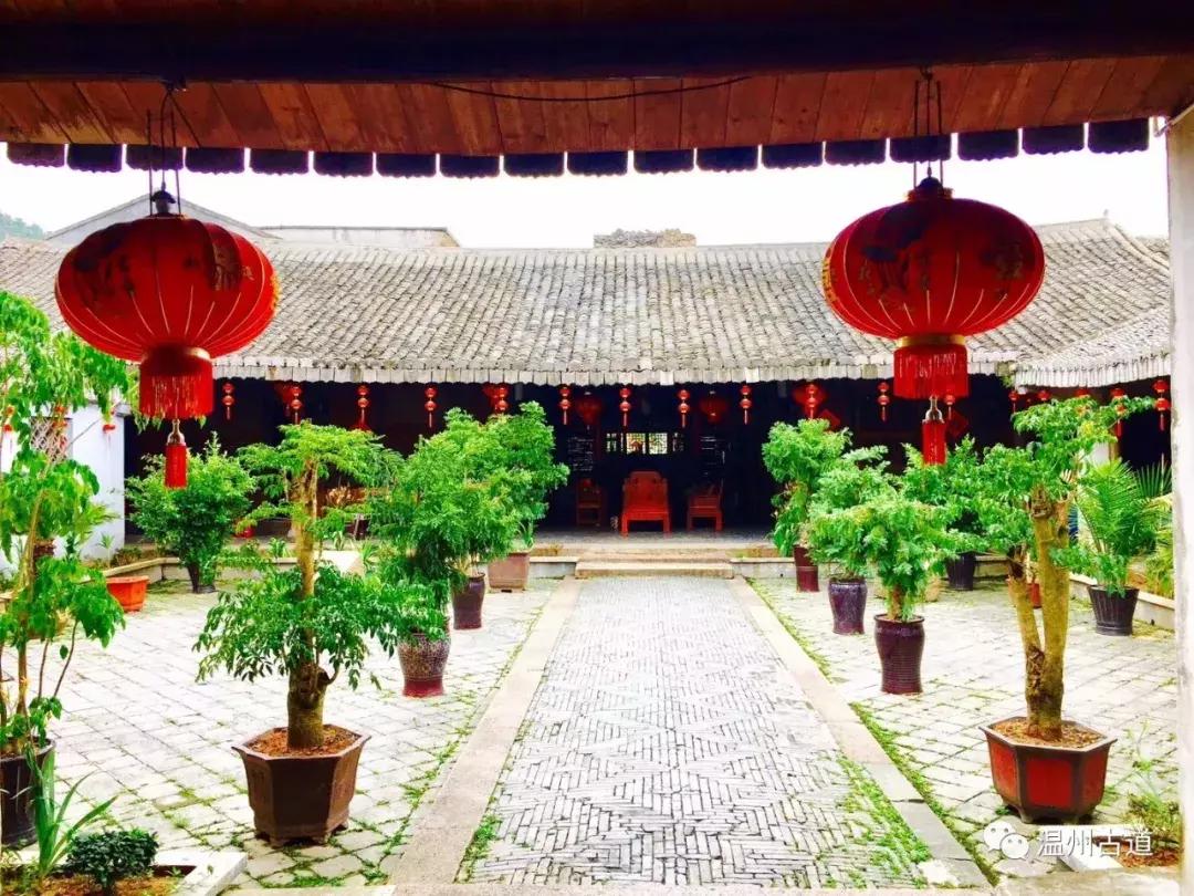 平阳鸣山古村落图片,千年古村平阳县鸣山村古城夜景