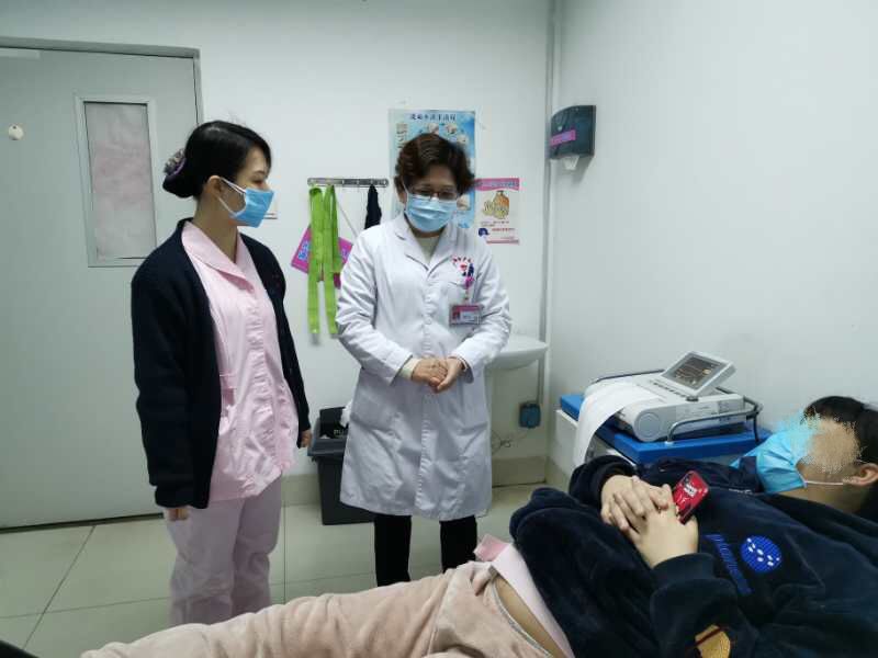 广西妇幼保健院治疗地贫,疫情无情人有情男婴突发疾病