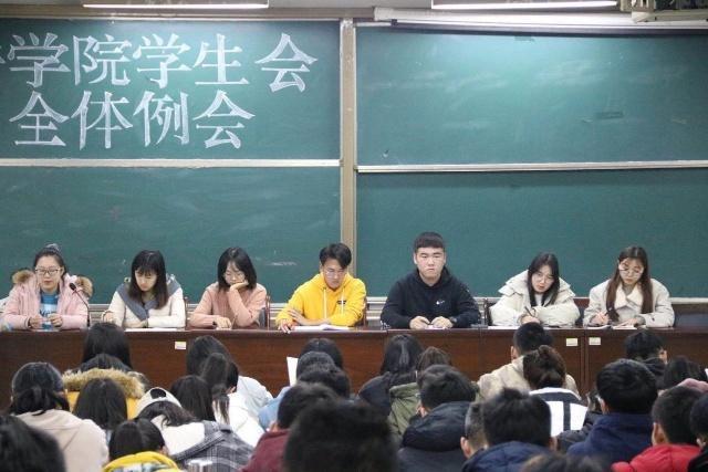 读大学必须要参加社团和学生会,大学有必要加入学生会和社团么