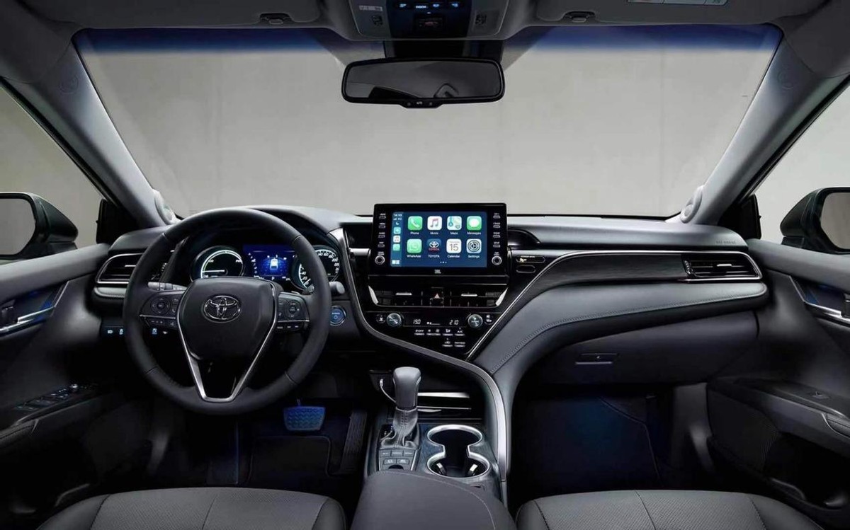 凯美瑞旅行版入华,15年入户13款2.5动力凯美瑞