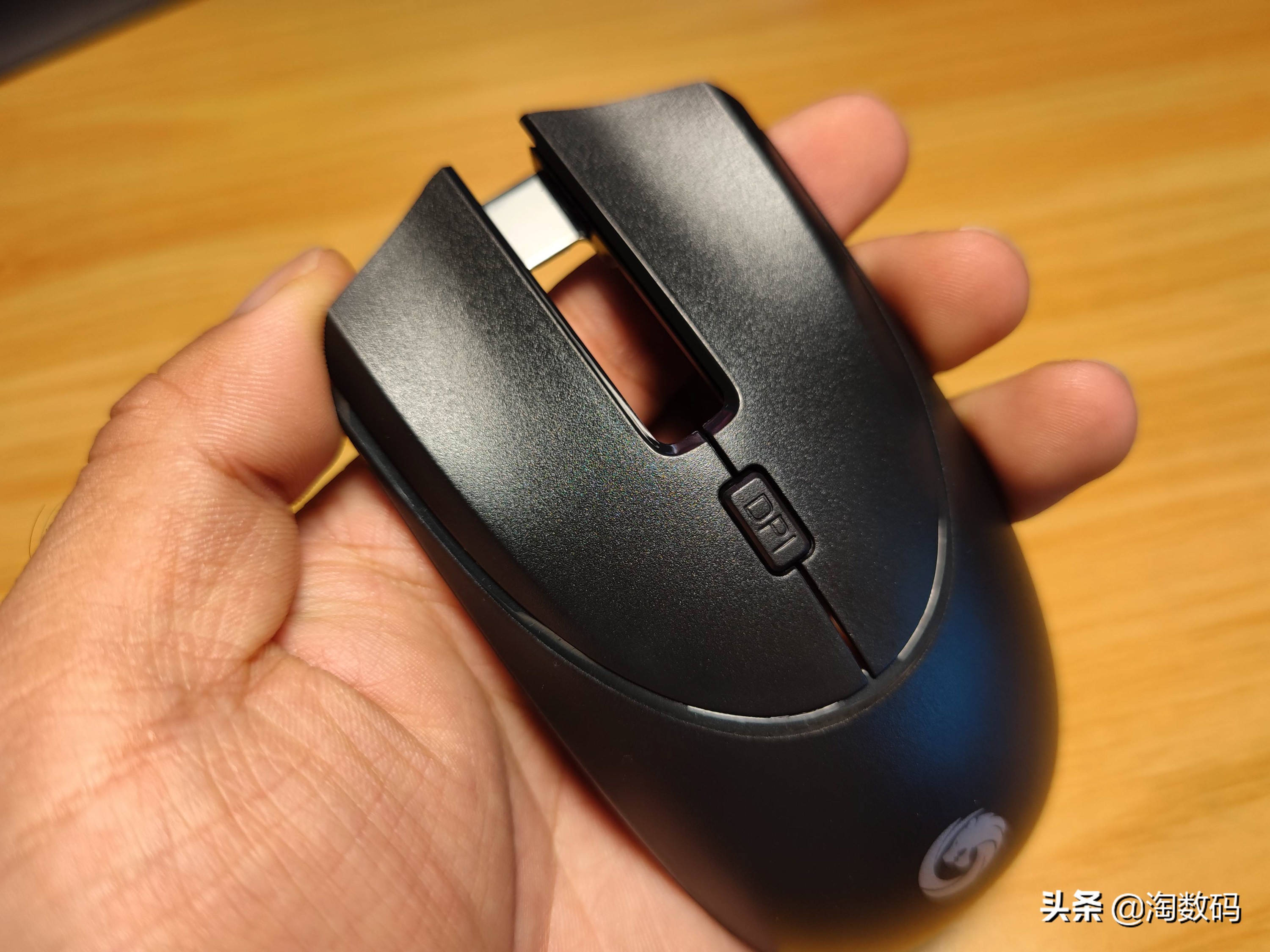 100元左右罗技和雷蛇鼠标测评,雷蛇罗技鼠标测评