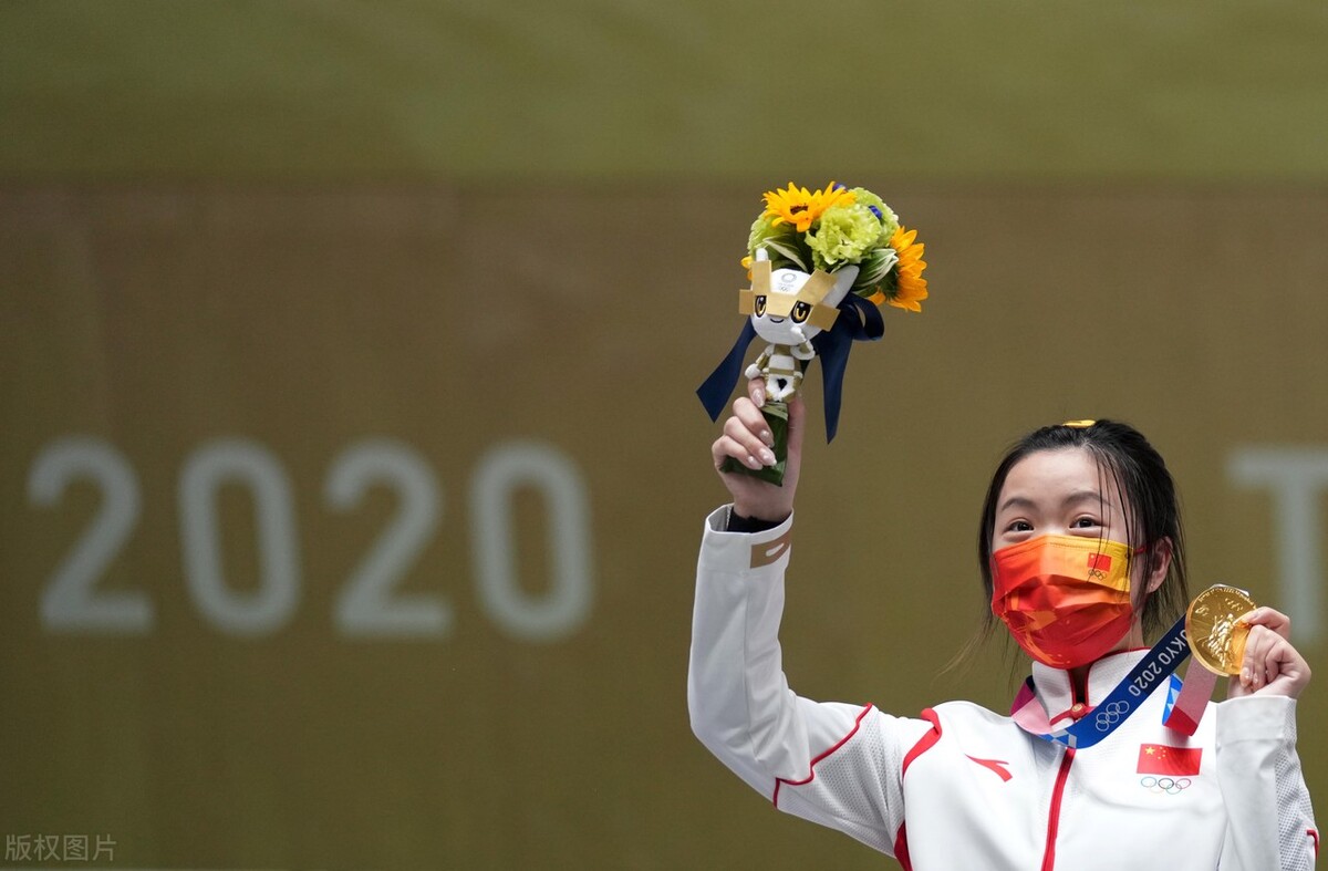 奥运冠军杨倩背后的成长历程,奥运首金杨倩清华