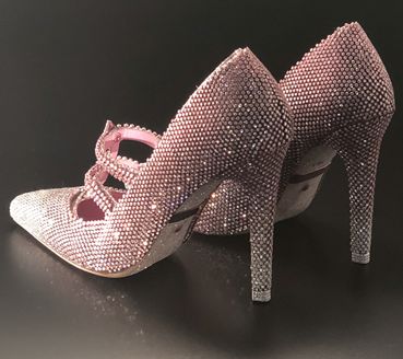 钻石鞋子价格表,2700万钻石鞋