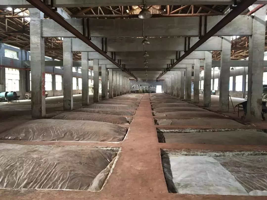 从6个方面分析一瓶酱香酒的成本,一瓶酒酱香酒包装成本