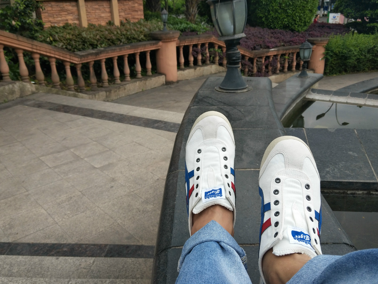 鬼冢虎懒人鞋怎么穿鞋带,鬼冢虎懒人鞋有皮面吗