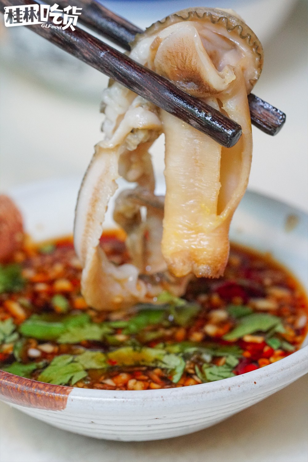 这家店惊现养生辣锅?!吃之前还要先“玩火”!